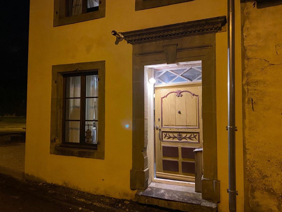 Petit Chateau Melay Melay  Exterior photo
